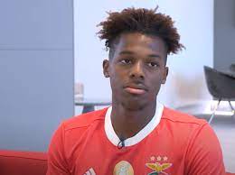 He is now playing for sl benfica as a left back (lb). Nuno Tavares Piace Napoli Sul Terzino Del Benfica