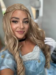 At Magic Star Parties, we believe every celebration deserves a sprinkle of  magic! Whether your little one dreams of dancing with princesses, flying  with superheroes, or glowing at our enchanting disco parties,