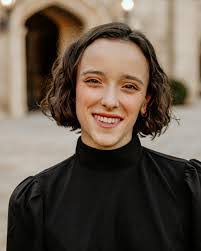 Erin Smoot's Instagram, Twitter & Facebook