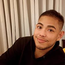 Cris Gonzales's Instagram, Twitter & Facebook