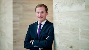 Praktikum Dz Bank Ag