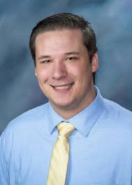 Feeney, Tong serve as valedictorians