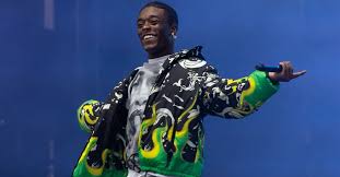 A new dance invented by rapper lil uzi vert that was done for the first time in a instagram clip. Lil Uzi Vert Says Futsal Shuffle Is Dropping Tonight The Fader