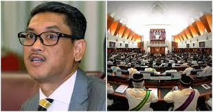 48 assemblypersons voted against him, while 10 voted for him. Breaking Perak Menteri Besar Ahmad Faizal Azumu Announces His Resignation World Of Buzz