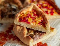 Pizza Turque Recette En Video Le Blog Safran Cannelle Pizza Turque Alimentation Pains A Hot Dog