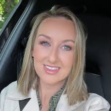 Maria Cullen's Instagram, Twitter & Facebook