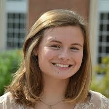 Sara Dye's Instagram, Twitter & Facebook