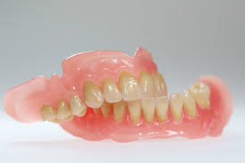 Eine Zahnprothese Fur Oberkiefer Und Unterkiefer Implant24 Com