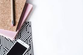 Le graphiste est chargé de donner une identité au cours de leur conception, la plupart des documents écrits passent entre les mains d'un graphiste. Comment Devenir Graphiste Freelance En Autodidacte Gridpak Com