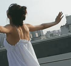 suspected infant back 여성 연예인 여신