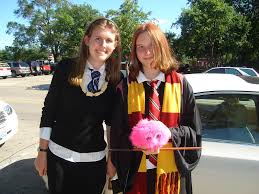 Luna Lovegood and Ginny Weasley | ...with her pet pygmy puff… | Flickr