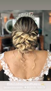 Gelin Saci Topuz Modelleri In 2020 Girl Hairstyles Hairstyle Hair Styles