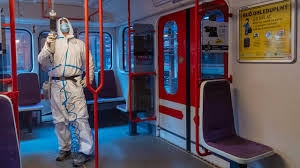 Nouzový stav je krizový stav, který se vyhlašuje při vzniku živelních pohrom, ekologických nebo průmyslových havárií, nehod, pandemií nebo jiného nebezpečí, které ve značném rozsahu ohrožují životy, zdraví nebo majetkové hodnoty anebo vnitřní pořádek a bezpečnost, zejména pokud nelze vzniklý krizový stav překonat v rámci nižšího stupně krizového stavu (např. Nouzovy Stav Se Blizi Prymula Planuje Omezit Zabavu I Shlukovani V Nakupnich Centrech Hospodarske Noviny Ihned Cz