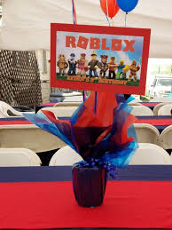 Jugar a la versión de roblox de friday night funkin' es muy sencillo y totalmente gratuito. Fiesta De Roblox Para Ninos Decoracion