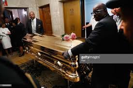 Saying Farewell To An Icon Aretha Franklin S Funeral Pictures Gallery Aretha Franklin Screen Actors Guild Award Franklin