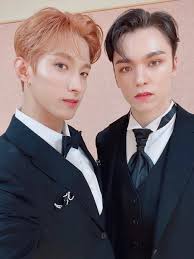 7 Alasan Harus Menyukai 218 Bros, DK dan Vernon 'Seventeen'