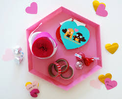 50 romantic gifts for women on valentine's day (or any day). Diy Valentine S Day Surprise Ball Guest Post A Bubbly Life