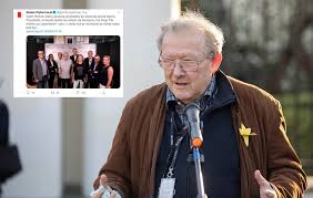 A passage from foucault, harnessing forces of control to forces of resistance in perpetual spirals of power and pleasure (his italics), is followed two pages on by adam michnik celebrating. Za Konfliktem Agora Gw Stoi Pis Michnik Nie Wyklucza