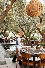 soho house rooftop restaurant in california restaurantes jardins pergula decoracoes exteriores