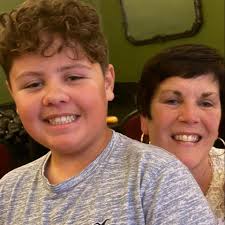 Can you name anyone in the employee award gala photo?