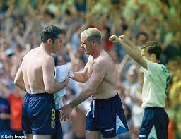Ally mccoist, scotland, match | no standing. England Paul Gascoigne Reminisces About The Euro 96 Exploits With Jamie Redknapp Aktuelle Boulevard Nachrichten Und Fotogalerien Zu Stars Sternchen