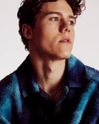 Levi Logan's Instagram, Twitter & Facebook