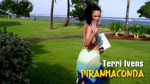 Terri ivens (piranhaconda, 2012)