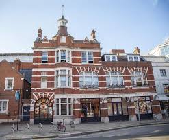 Bordering the royal borough of kensington and chelsea, it is an extremely sought after area to live in the capital. The Top Family Areas In London Zone 3 Simply London Relocation London S Top Relocation Agency