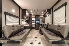 Queen bed slide double entry bath euro chairs ramp door/patio fuel station. 21g Grand Design