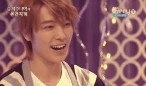 Seit ihrem debüt 2017 sind die elf jungs sehr hart am arbeiten, um vielleicht eines tages auch den status von bts zu erreichen. Gif Donghaesuju Elfe Kpop Animated Gif On Gifer By Nuamath