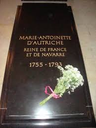 Marie Antoinette S Grave At Basilica Of St Denis 10 5 Pm Sun 12 5 Pm 7 50 Metro Line 13 From Paris To Sain Marie Antoinette Marie Antionette Famous Graves