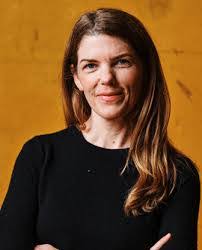 Karen Kienzle's Instagram, Twitter & Facebook