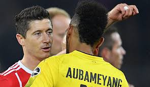 Haarfarbe, frisur und statur passten zwar in etwa, die gesichtszüge des virtuellen abbilds erinnerten aber kaum an die realität. Bayerns Lewandowski Gibt Bvb Sturmer Pierre Emerick Aubameyang Tipps
