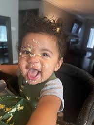 We discovered scrambled eggs- and they're a HIT! 🙌🏾 Enjoy this (very  messy) timeline cleanse! 😂