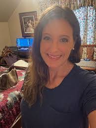 Lorraine Baughman's Instagram, Twitter & Facebook