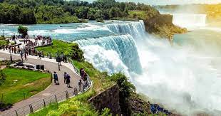 Niagara falls is a group of three waterfalls at the southern end of niagara gorge, spanning the border between the province of ontario in ca. Tips Para Disfrutar De La Cataratas Del Niagara Vacaciones Nyc