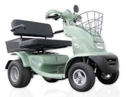 Scooters And More On Pinterest Mobility Scooters Scooters And Carrito De Golf Scooter Electrico Silla De Ruedas