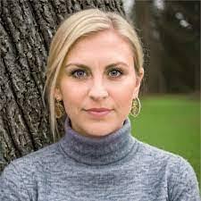 Tara Sprague's Instagram, Twitter & Facebook