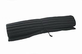 Der abnehmbare, gesteppte baumwollbezug ist mit einem thermovlies ausgestattet, das die temperaturschwankungen des schlafenden körpers und das mögliche schwitzwasser auffängt. Rollbare Rollbare Thaimatte Matratze 150x200 Cm Thaikissen Matte Schwarz Mit Fullung Aus Kapok Amazon De Kuche Amp Haushalt Matratze Kissen Massage