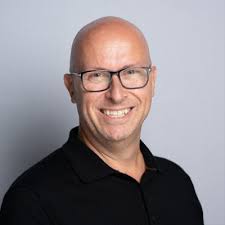 Revamp Your Presentation Skills with Storytelling Techniques