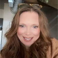 Debora Hess's Instagram, Twitter & Facebook