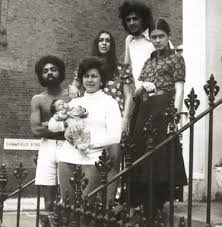 Acho q veloso/gil iriam parabenizar. Gilberto Gil E Caetano Veloso Em Londres Joaquim