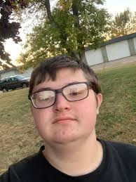 Name is Aidan looking for a gf I'm 18