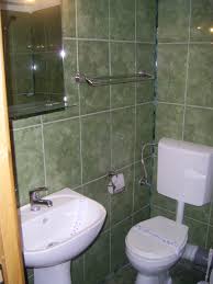 Hotelul traian 3* este situat în centrul stațiunii căciulata. Hotel Traian Calimanesti Caciulata Romania