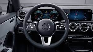 Die einzigartige architektur entsteht insbesondere durch die avantgardistisch gestaltete instrumententafel: Mercedes Benz A Klasse Design