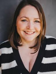 Vanessa Bergmann's Instagram, Twitter & Facebook