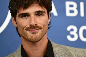 Olivia Jade who? Jacob Elordi mum