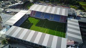The stadium is the home stadium for the vålerenga fotball, currently playing in the eliteserien, and it has a seating capacity of 16,555 people. Fakta Om Intility Arena Valerenga