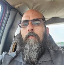 What single wide trailers are available for sale in Richland MO?