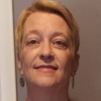 Lisa Curl's Instagram, Twitter & Facebook